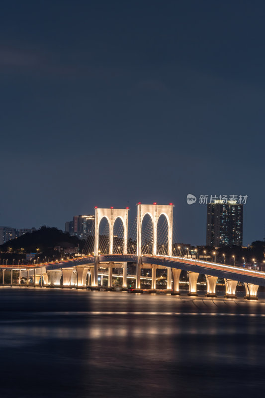 澳门半岛新葡京澳门塔CBD晚霞夜景