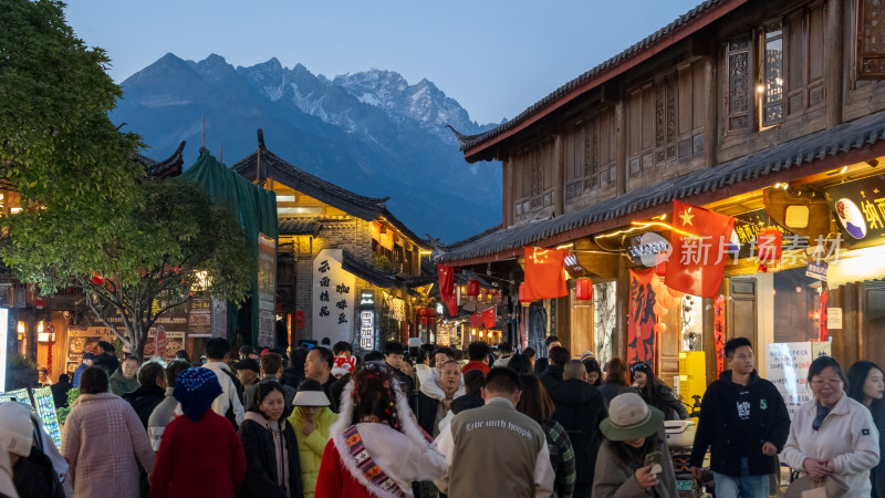 春节期间云南丽江白沙古镇综合场景