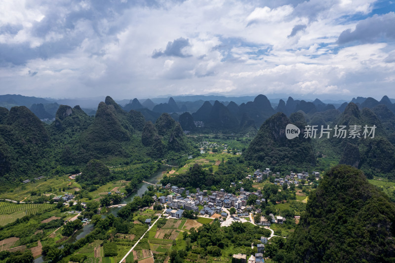 桂林阳朔漓江山水自然风光航拍