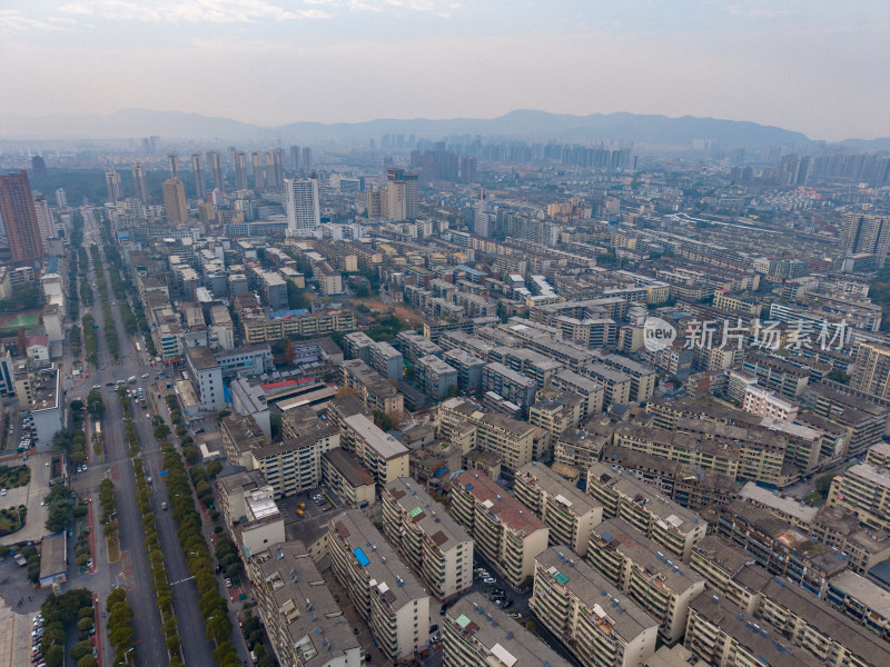 江西新余城市清晨航拍图