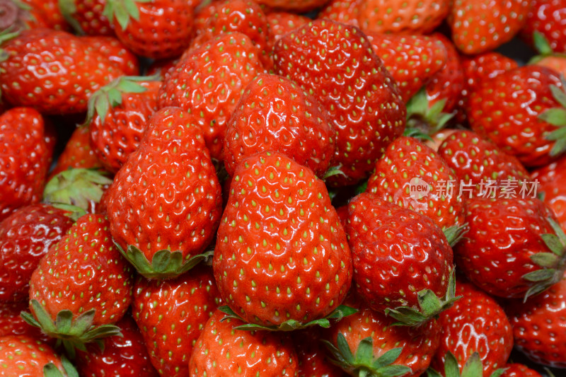草莓平铺
