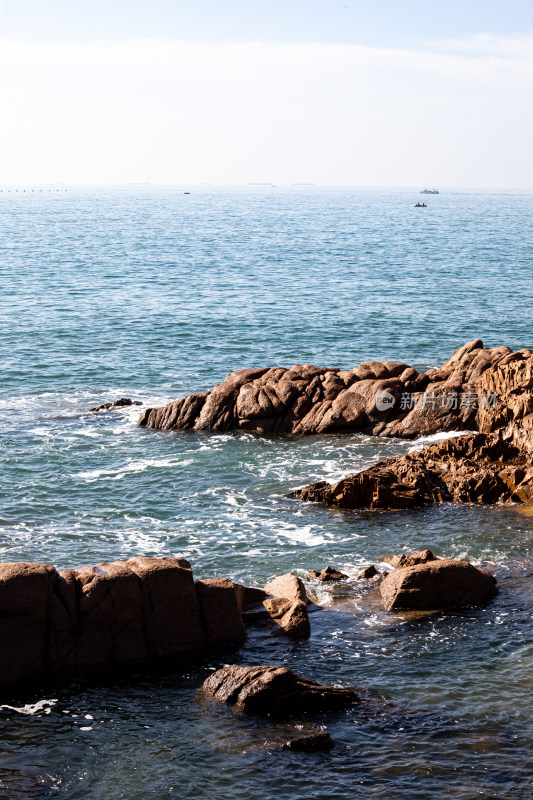 山东青岛第三海水浴场海滨海岸海滩海天景观