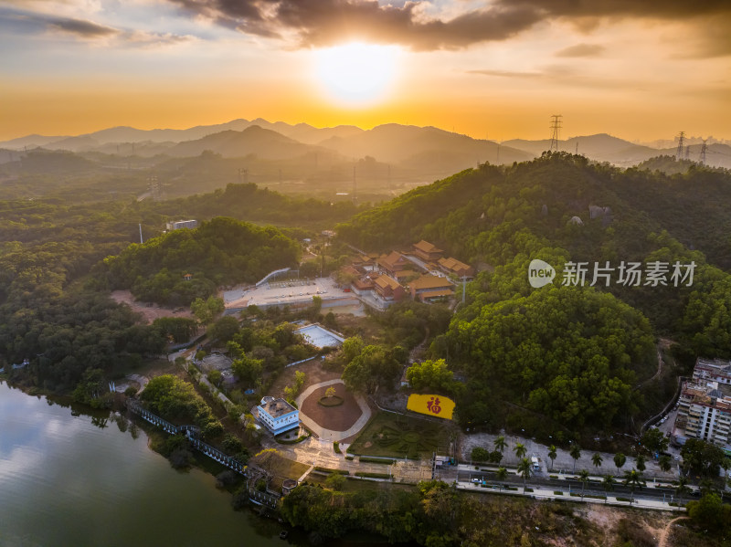 深圳市石岩弘源寺日落航拍