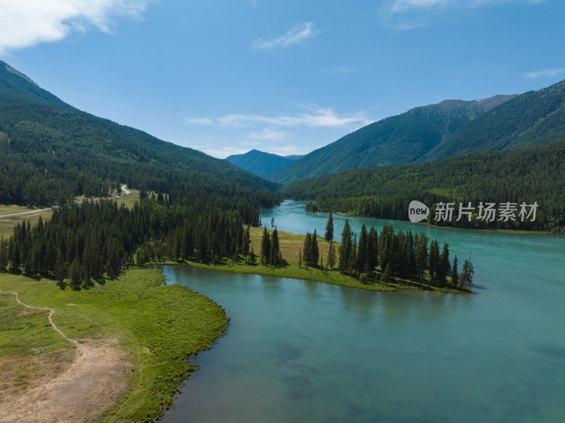 航拍夏天的新疆喀纳斯神仙湾