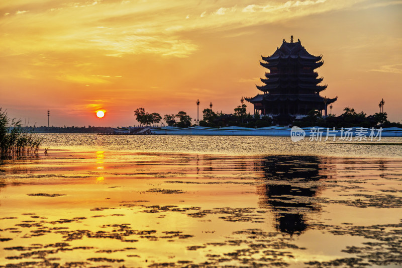 夕阳下的重元寺