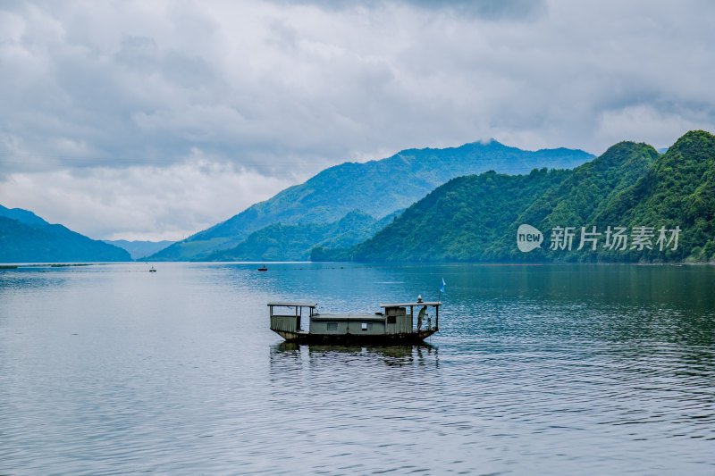 春日千岛湖风光