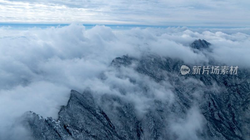 高山雪后云海航拍