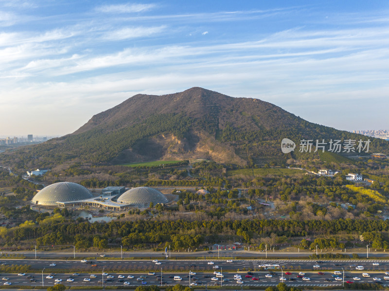 春天的苏州高新区大阳山与苏州植物园