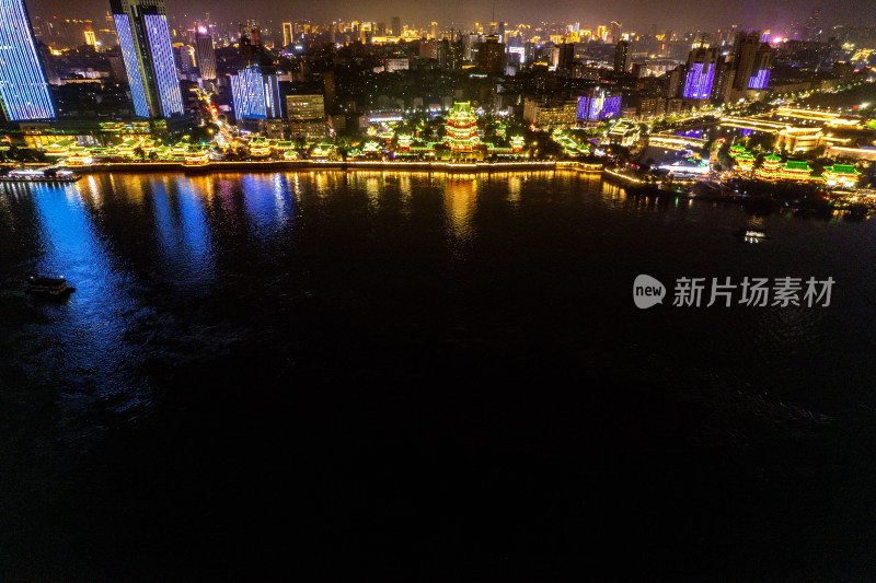 江西南昌赣江两岸夜景航拍图