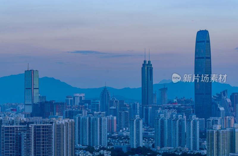 深圳笔架山俯瞰城市高楼建筑与黄昏夕阳