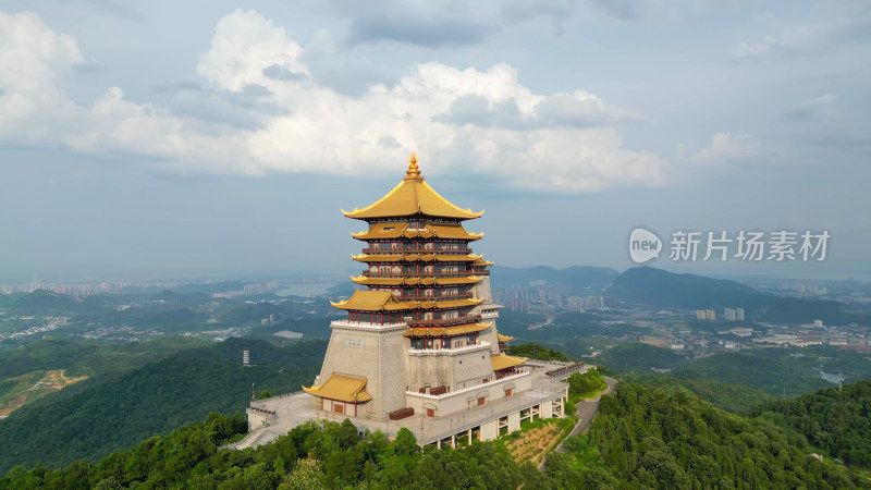 航拍湖北黄石东方山风景区东昌阁