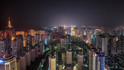 西宁城市夜景灯光航拍图