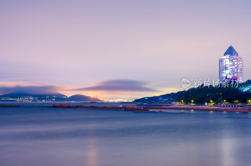 青岛太平角海边夜景