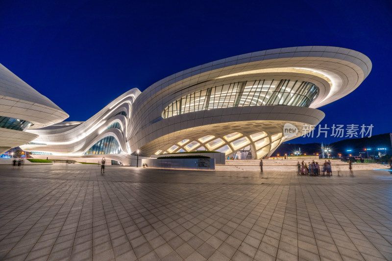 长沙梅溪湖国际文化艺术中心夜景