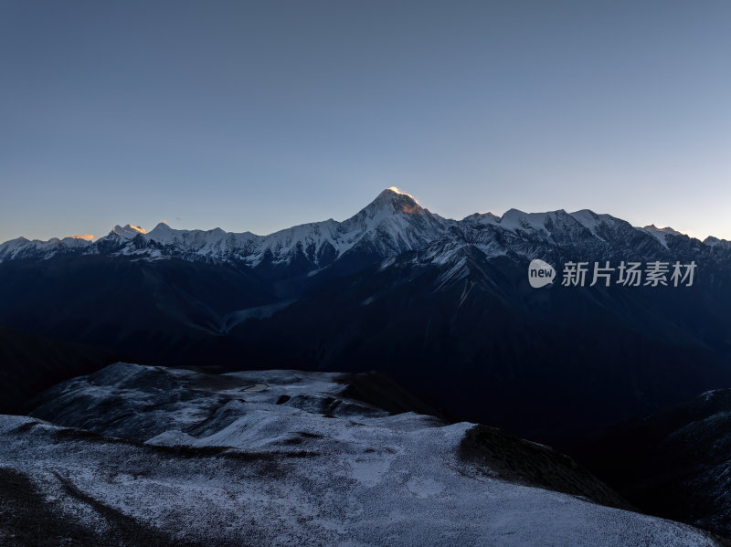 四川甘孜州子梅垭口云海贡嘎雪山高空航拍