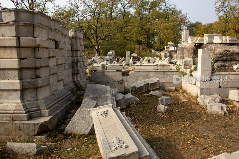 北京圆明园公园西洋楼遗址建筑残骸