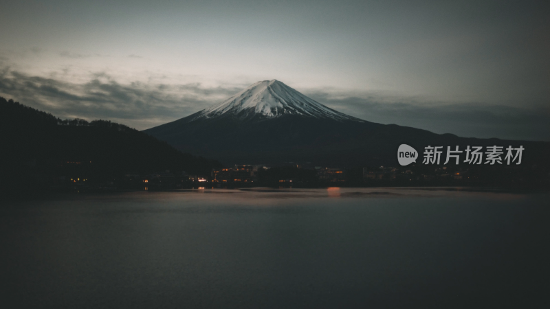 傍晚风光-富士山