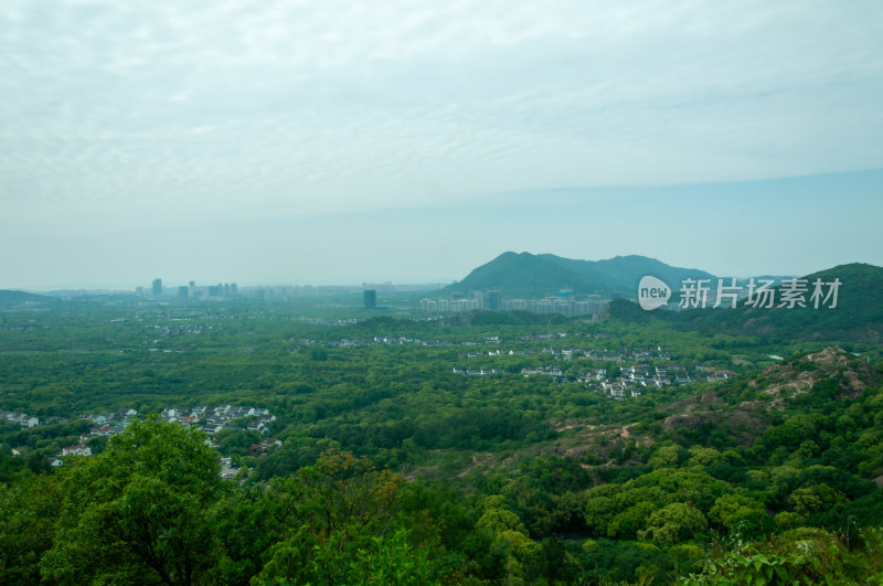 山中的自然风景