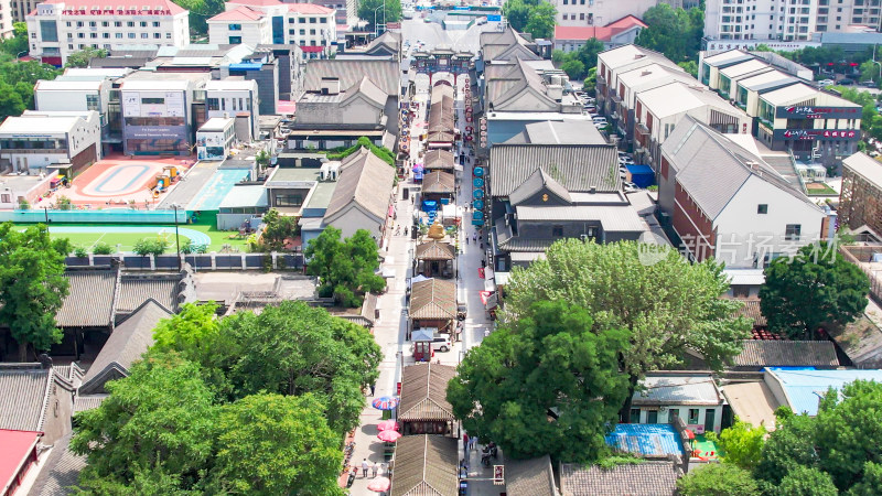 中国天津城市地标建筑鼓楼航拍图