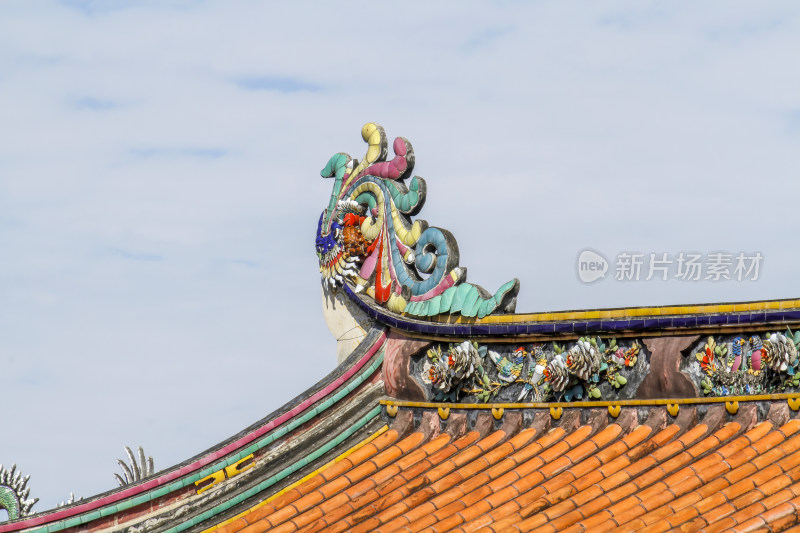 潮汕传统建筑屋顶嵌瓷装饰雕塑