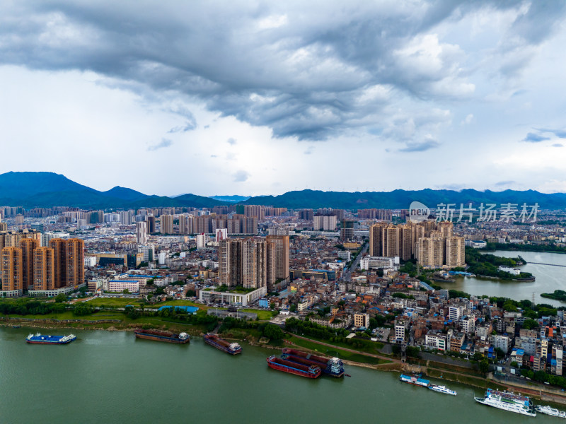 广西贵港城市风光交通航拍图