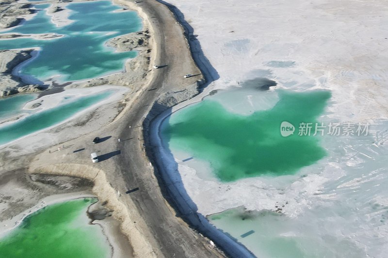 青海，大柴旦翡翠湖——硫酸镁亚型盐湖