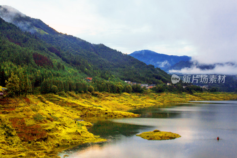 风景湖泊雅女湖