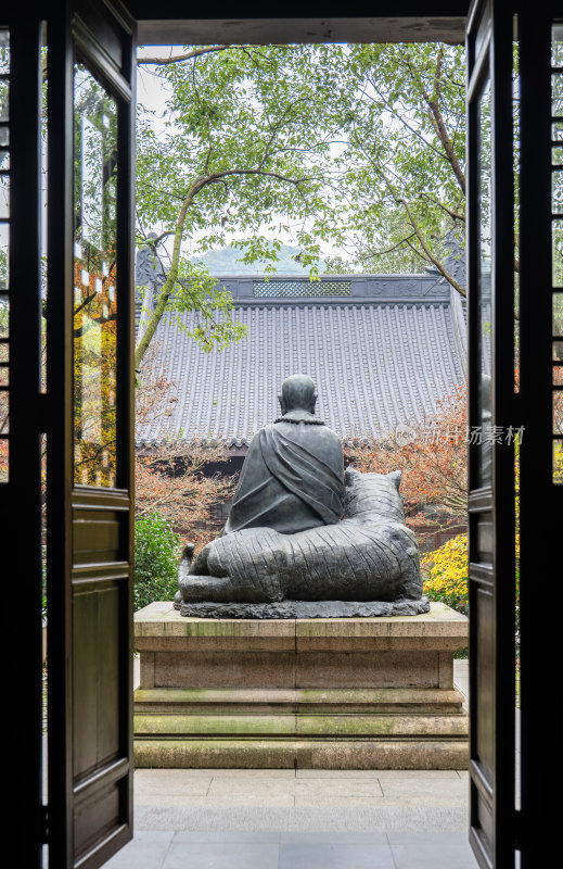 杭州理安寺伏虎禅师雕像