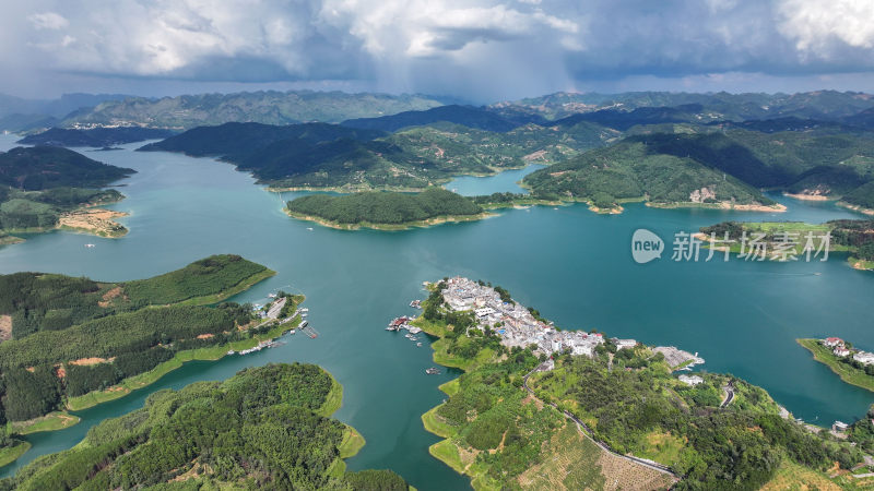 森林湖泊山川秀丽青山绿水