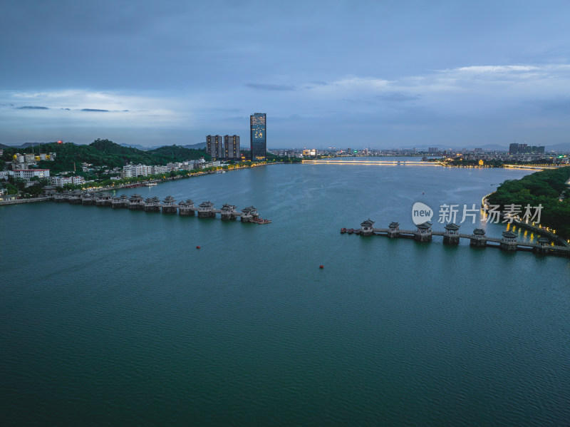 航拍夏季白天广东潮州韩江广济桥风光