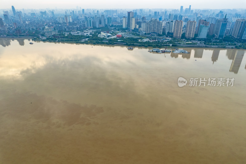 江西南昌赣江城市风光航拍