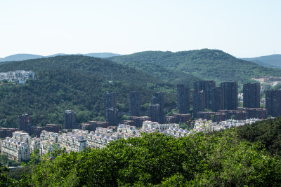 大连旅顺白玉山景区山顶眺望旅顺风光