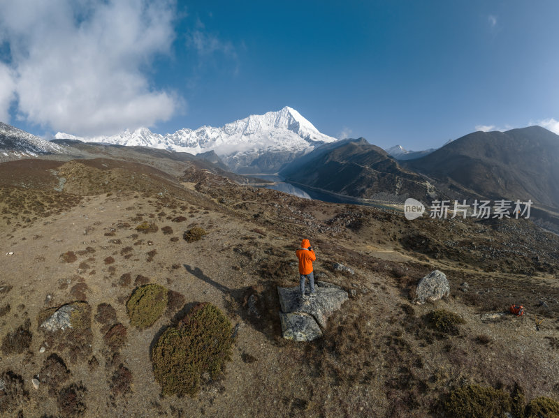 西藏山南洛扎秘境库拉岗日白马林措航拍