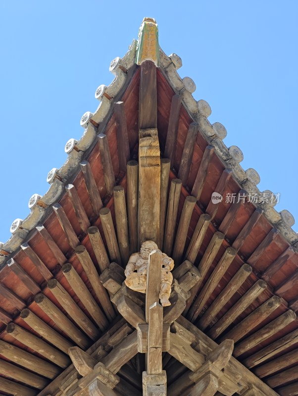 山西晋城青莲寺古建筑斗拱细节特写