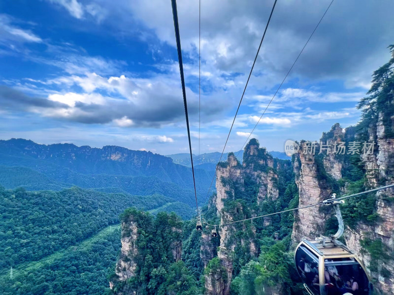 中国湖南张家界的壮丽山脉景观