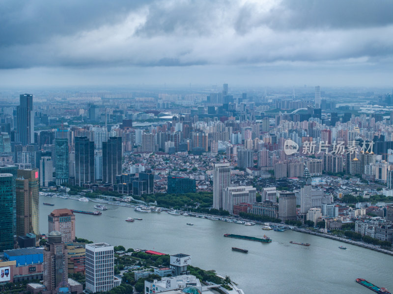 上海台风暴风雨来临前黑云压城航拍