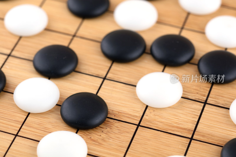 摆在棋盘上的棋子