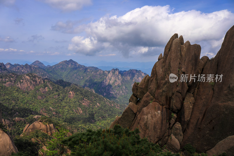 春天黄山自然风光