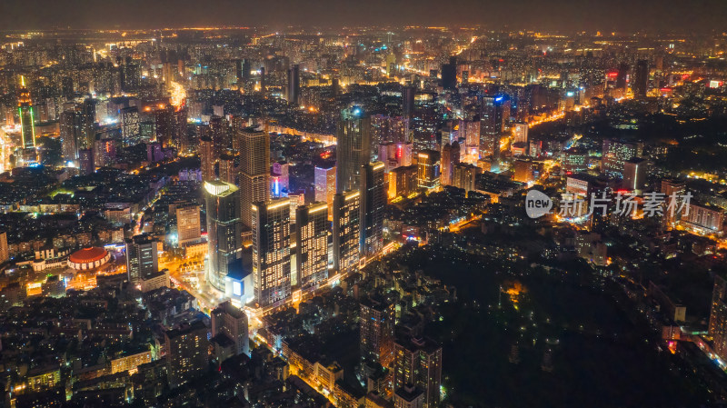 武汉汉口建设大道武汉万象城夜景