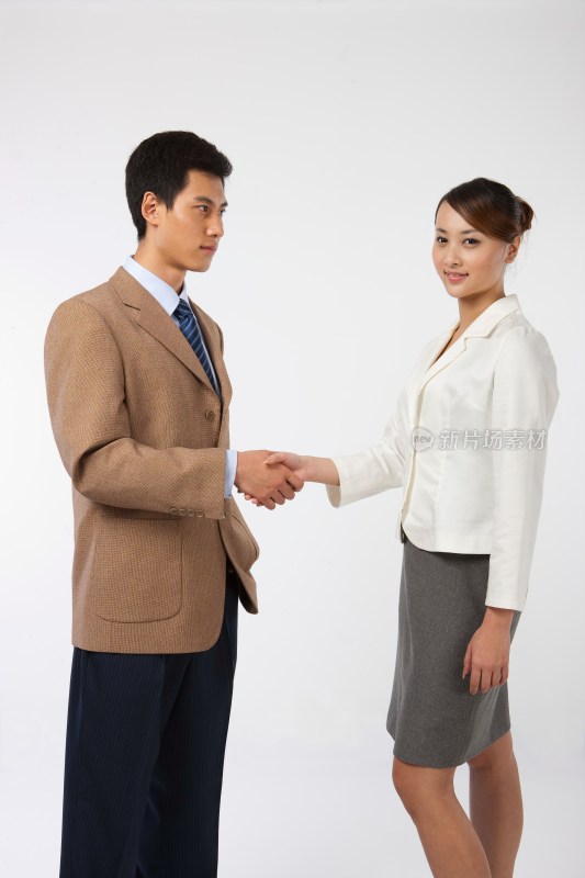 商务男女握手