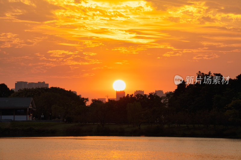 湖北武汉金银湖夕阳景色