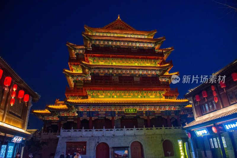 日照莒国古城夜景中式古建筑灯笼装饰