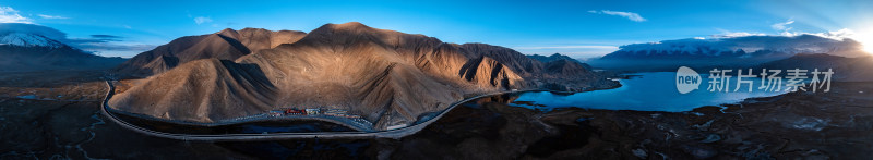 中国新疆喀什地区阿克陶县喀拉库勒湖景区