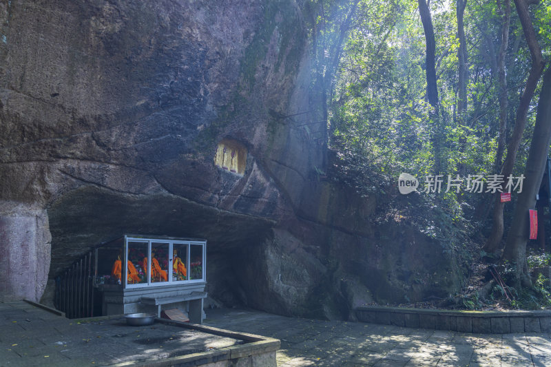 杭州宝石山景区银鼓洞风景