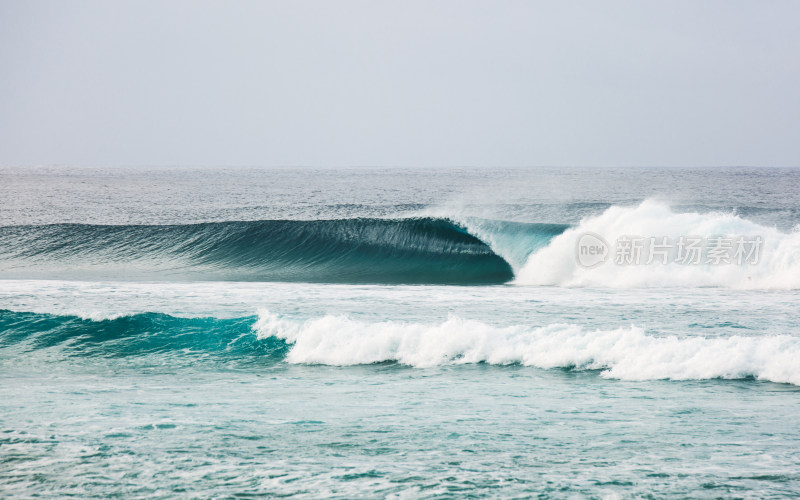 大海浪花巨浪浪潮汹涌海浪波涛汹涌