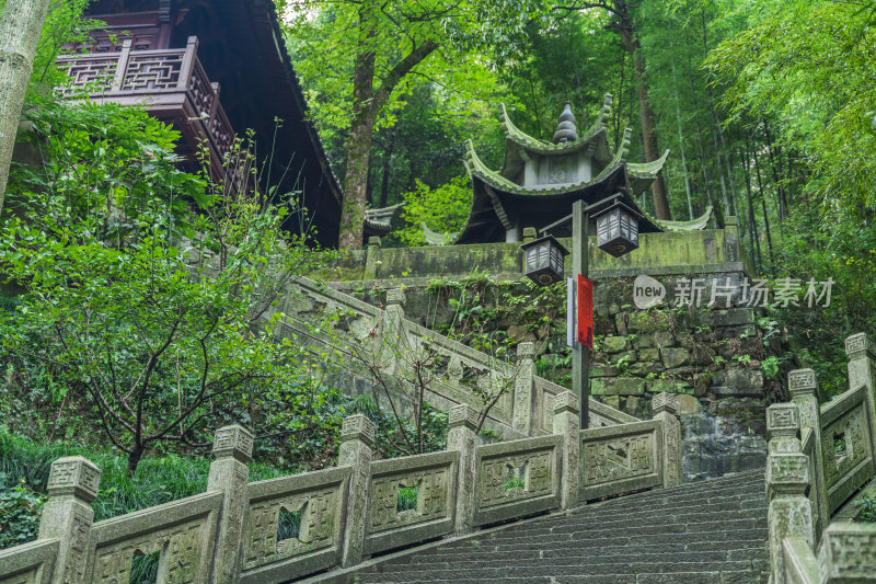 杭州飞来峰韬光寺古建筑风景