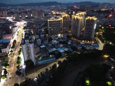 航拍广东省东莞市清溪镇夜景城市风光