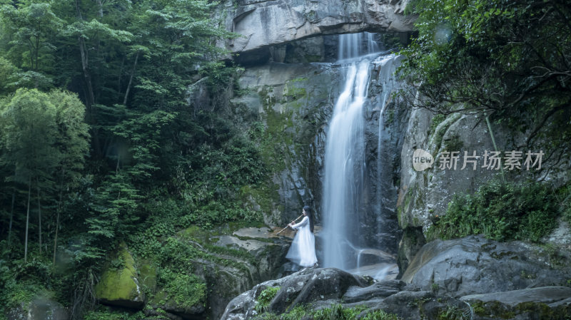 浙江天台山石梁飞瀑风景