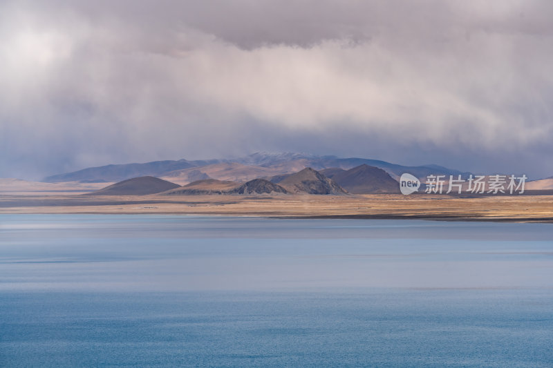 西藏那曲佩古措高原圣湖藏地秘境之湖光山色