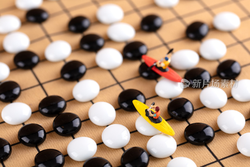 微缩创意棋盘上划船